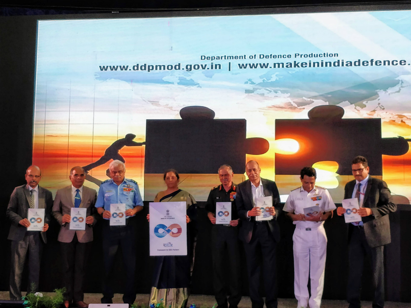 le gouvernement cherche à resserrer les rangs avec les startups indiennes avec la fonction de défense-défi des startups en Inde