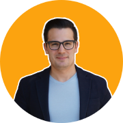 Derek Saunders'ın kafa vuruşu