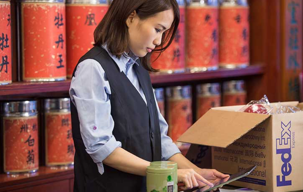 Cómo enviar a Asia con FedEx
