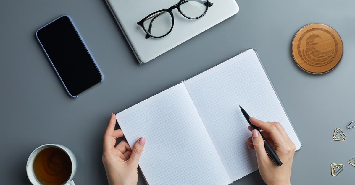 niestandardowa markowa ładowarka bezprzewodowa