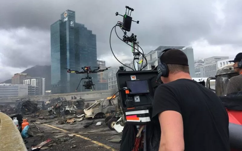 drone-untuk-Media-Hiburan-dan-Olahraga-