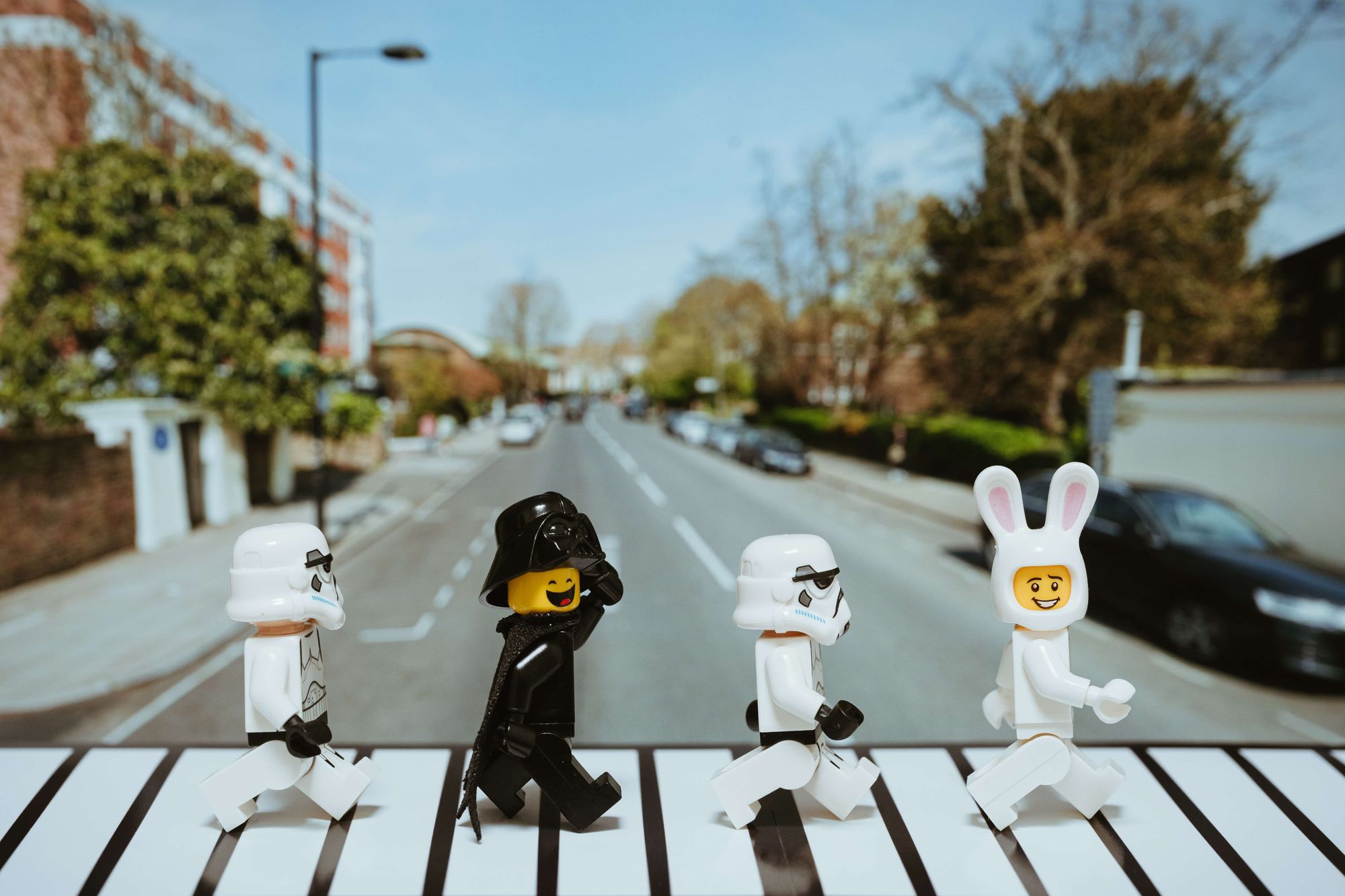 Begrüßungsbild des LEGO VIP-Programms star wars LEGOS posing as the beatles on abbey road