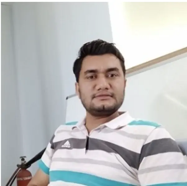 索拉布·塔库尔