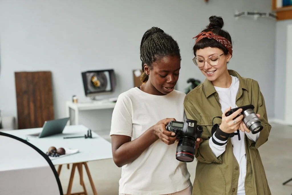 Photographer giving a class