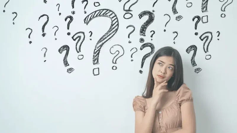 Mädchen-und-Fragezeichen