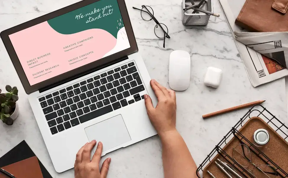 Digital-Marketer-Building-Website