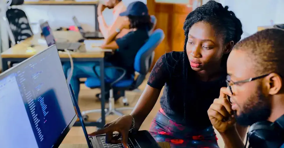 Digitale Vermarkter arbeiten