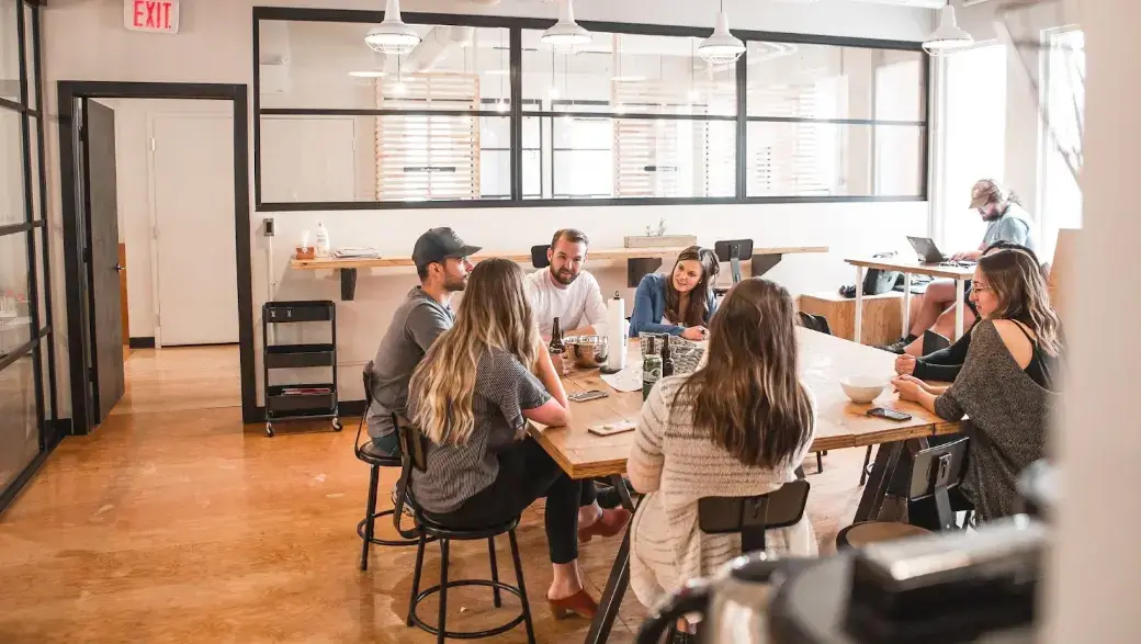 اجتماع فريق المكتب