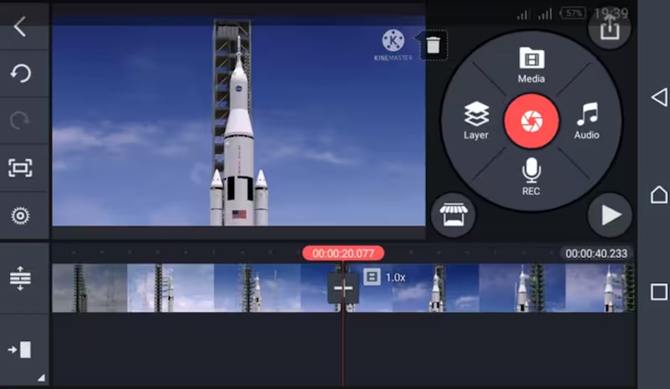 Interfața Kinemaster arată butoane pentru înregistrare, stratificare, audio și media