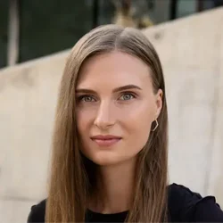 イリーナ・マルツェヴァ-ヘッドショット-1