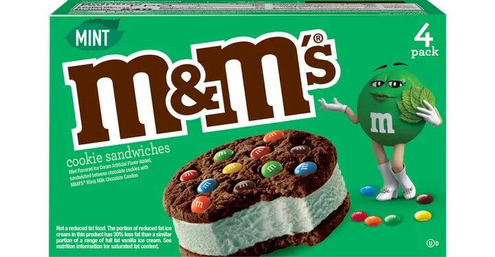 M&M's a fait passer la marchandise verte à un niveau supérieur en proposant un emballage écologique pour son sandwich aux biscuits à la menthe.