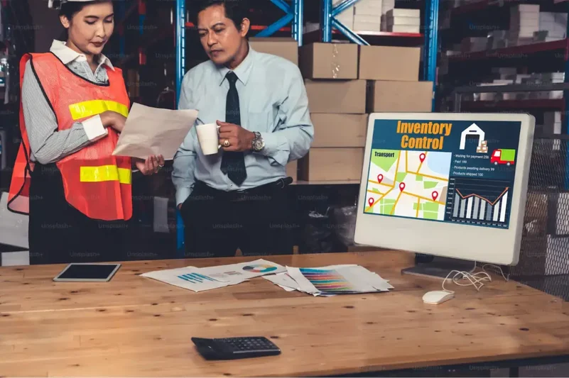 ซอฟต์แวร์การจัดการคลังสินค้าแอปพลิเคชันในคอมพิวเตอร์การตรวจสอบสินค้าแพ็คเกจการจัดส่ง