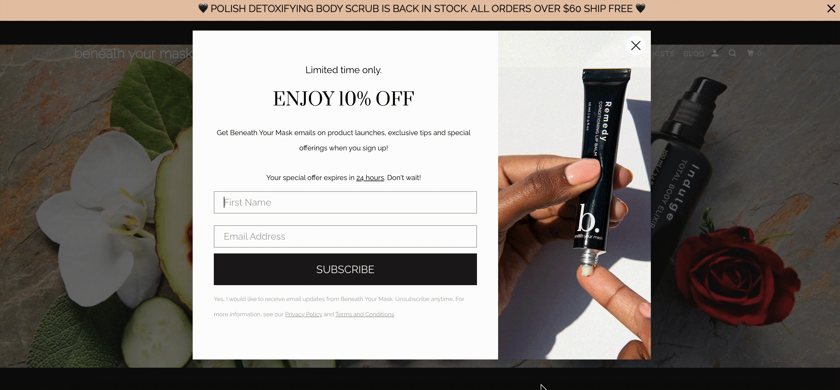 Exemplo de animação pop-up Beneath Your Mask