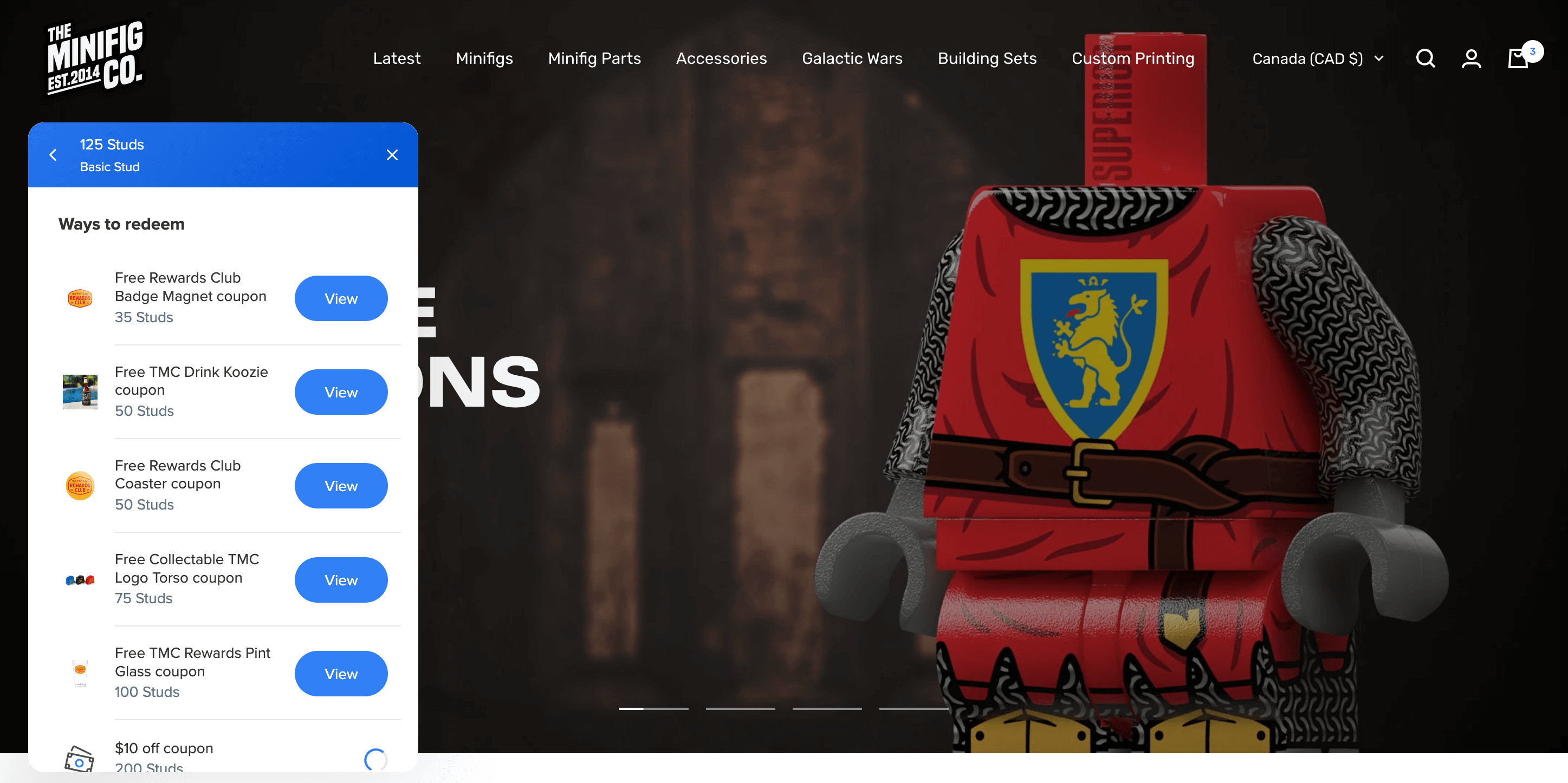 ภาพหน้าจอหน้าแรกของ The Minifig Co. แสดงวิธีการแลกคะแนน โดยจะแสดงรางวัลที่มีสิทธิ์ทั้งหมดและจำนวนคะแนนที่ต้องการสำหรับแต่ละรายการ