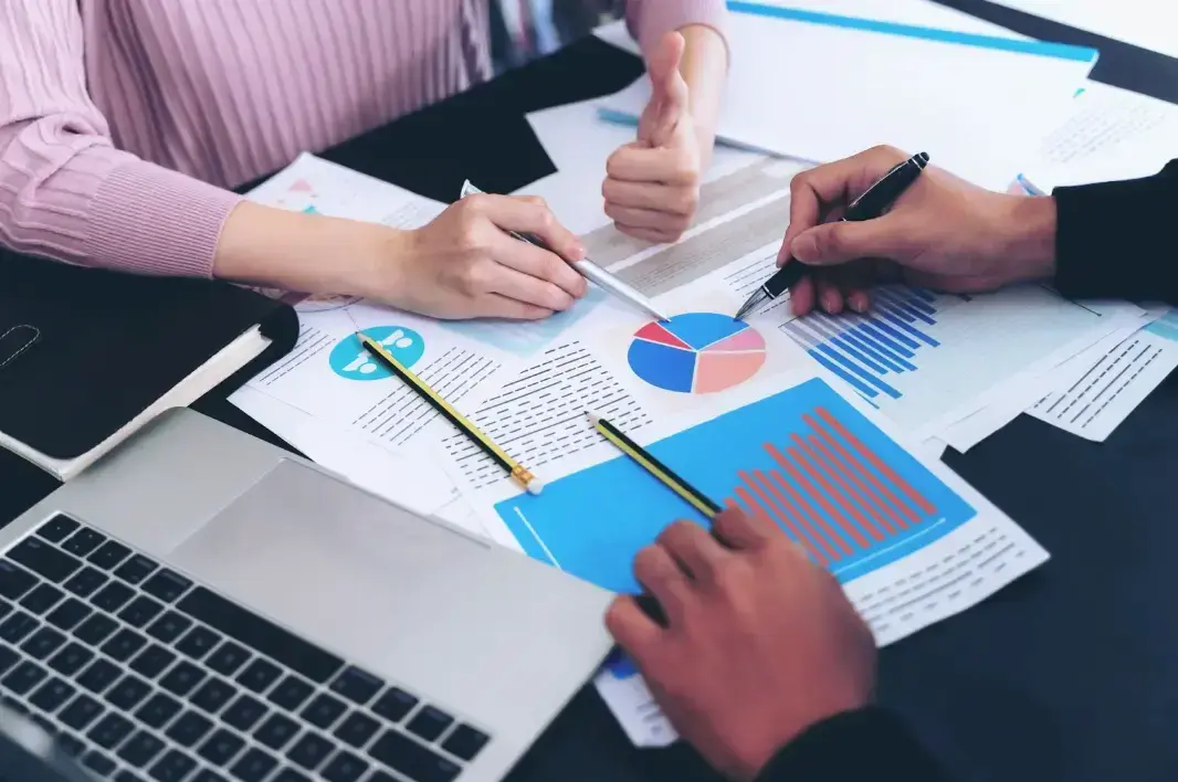 коллеги-обзор-исследования-рыночной-аудитории