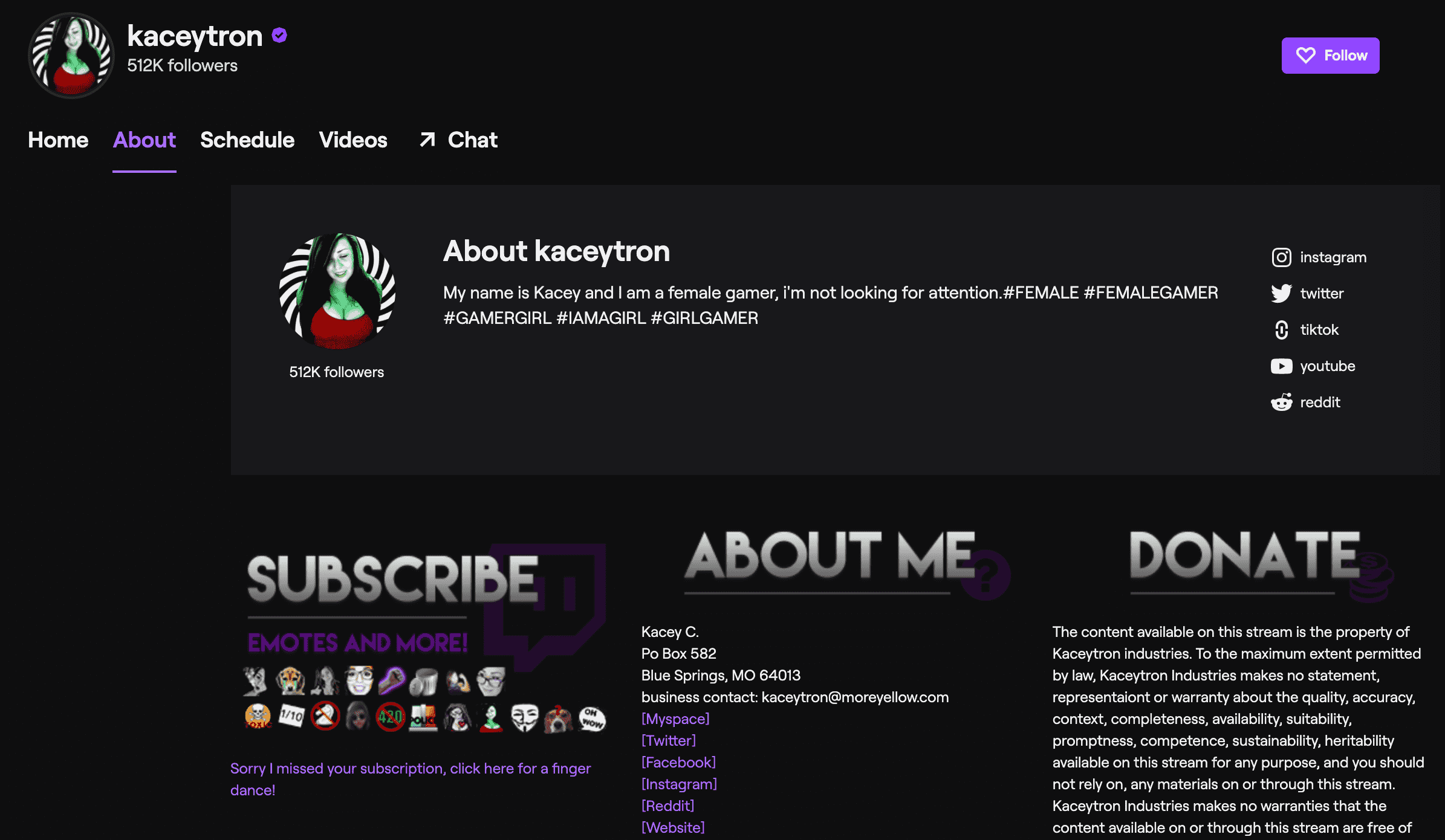 女性のけいれんストリーマー