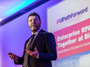 Дэниел Дайнс, основатель и генеральный директор UiPath