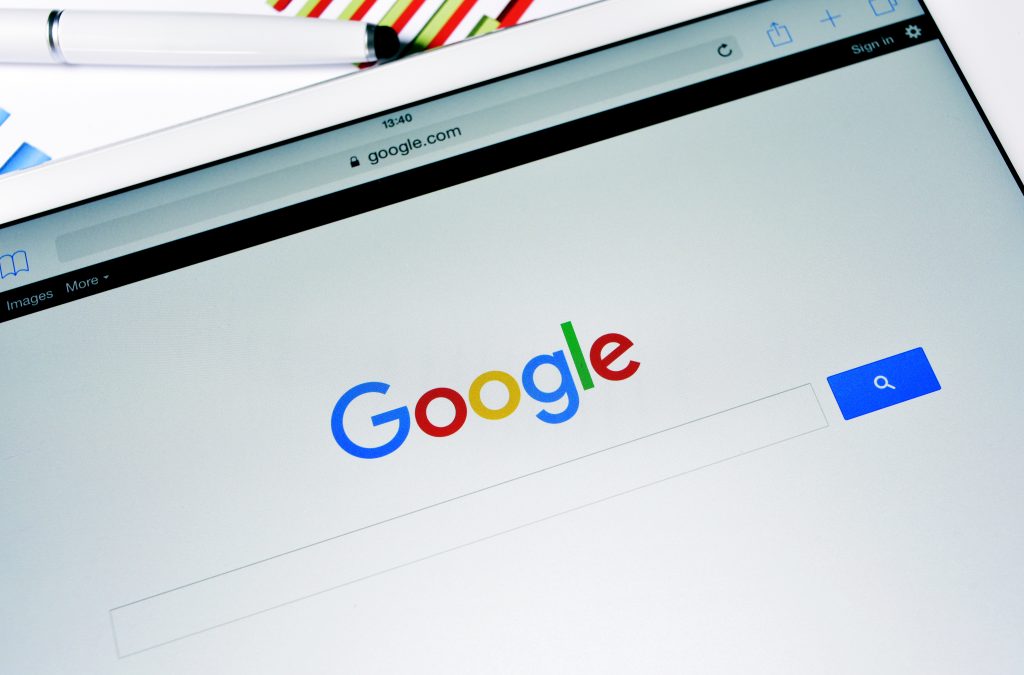 صفحة Google الرئيسية على الجهاز اللوحي
