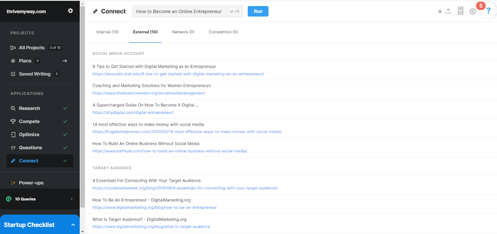 Aplicativo MarketMuse Connect mostrando sugestões de texto âncora e links para um tópico específico.
