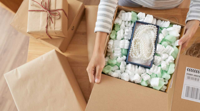 Jewellery shipping
